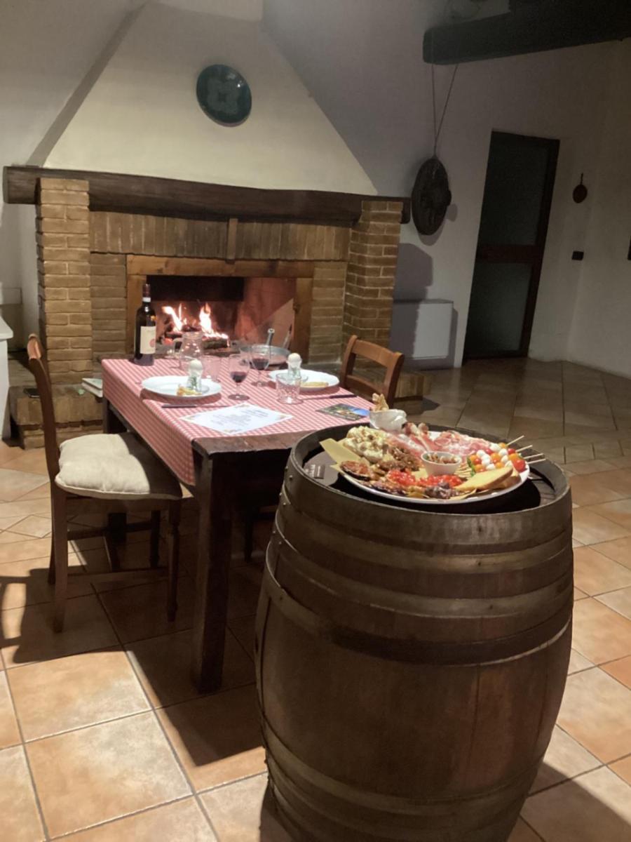 La Vecchia Stalla B&B นาร์นี ภายนอก รูปภาพ
