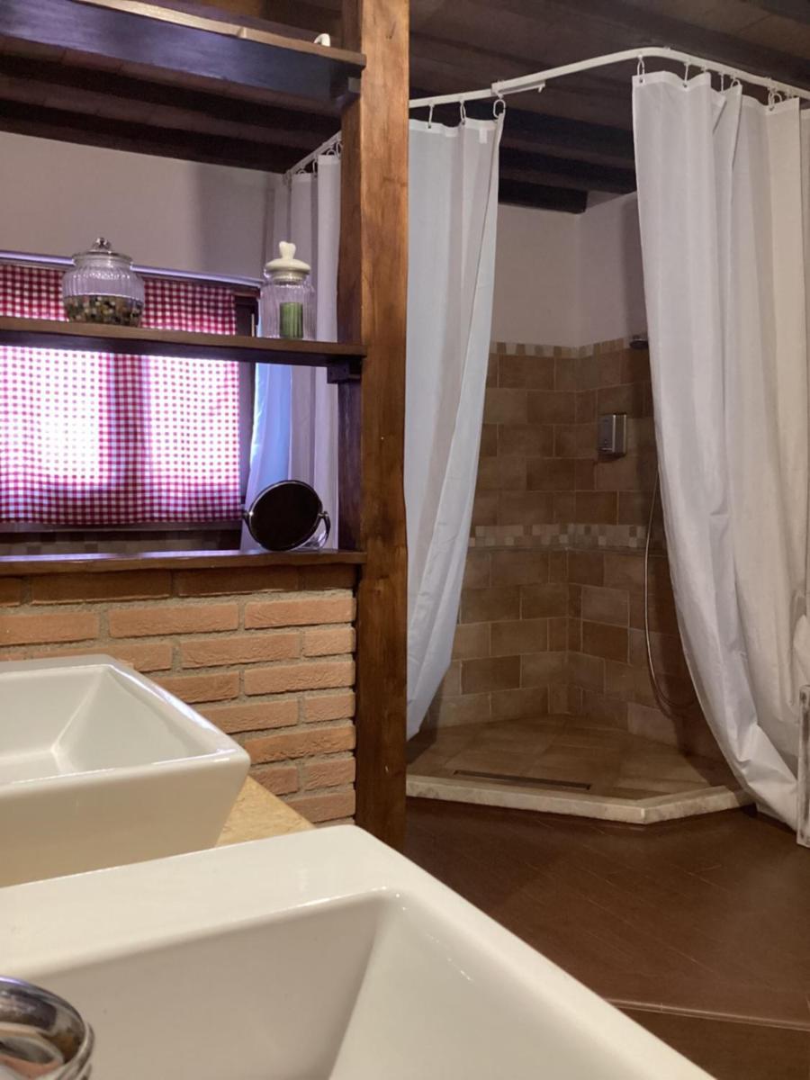 La Vecchia Stalla B&B นาร์นี ภายนอก รูปภาพ