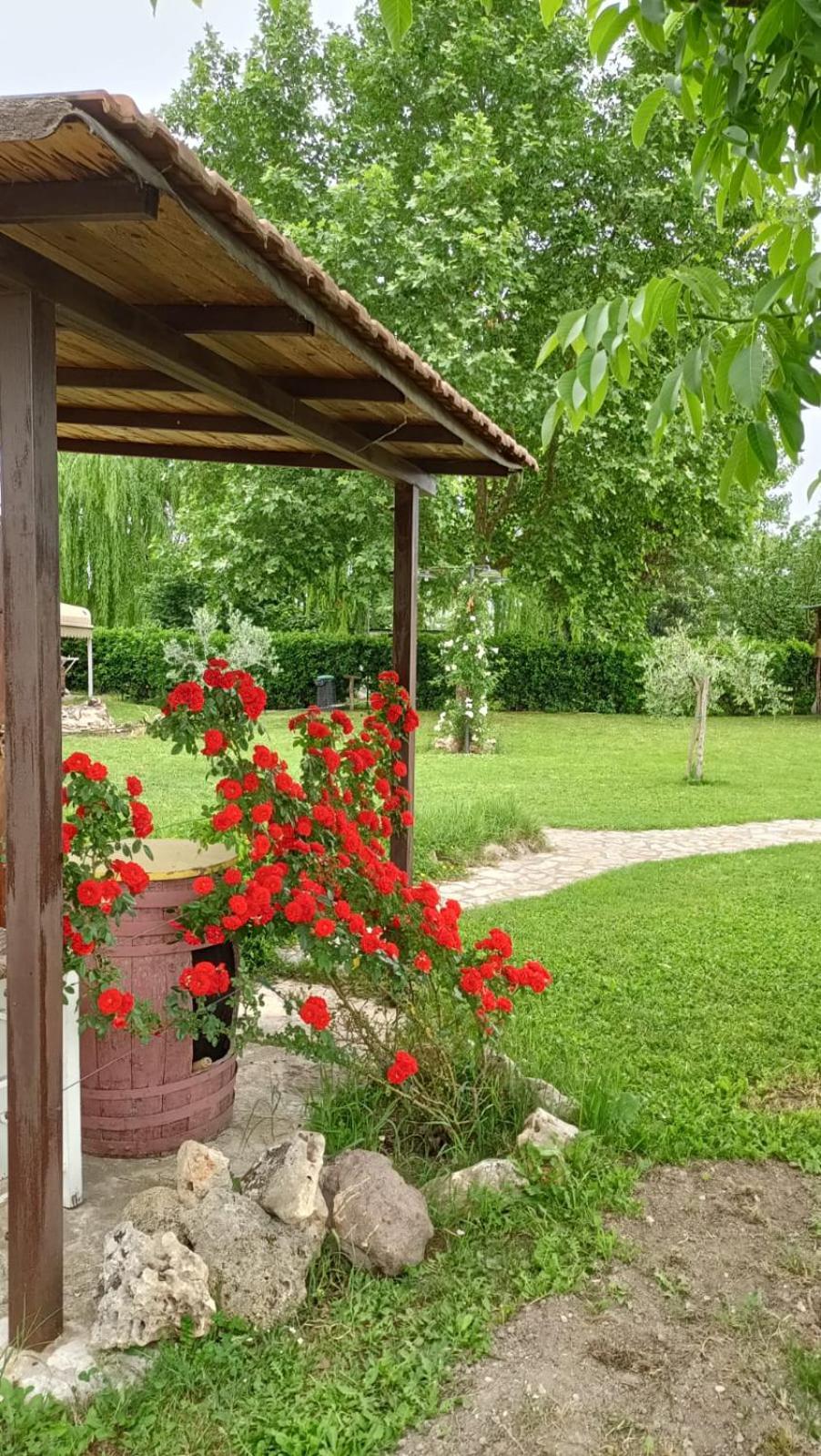La Vecchia Stalla B&B นาร์นี ภายนอก รูปภาพ