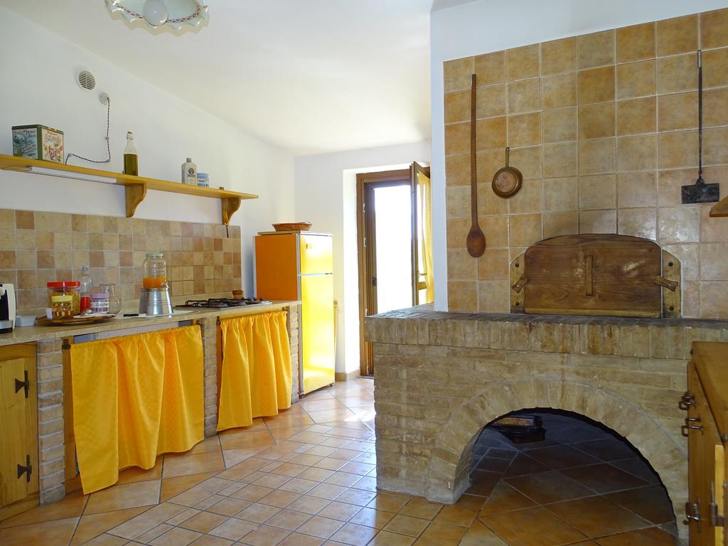 La Vecchia Stalla B&B นาร์นี ภายนอก รูปภาพ